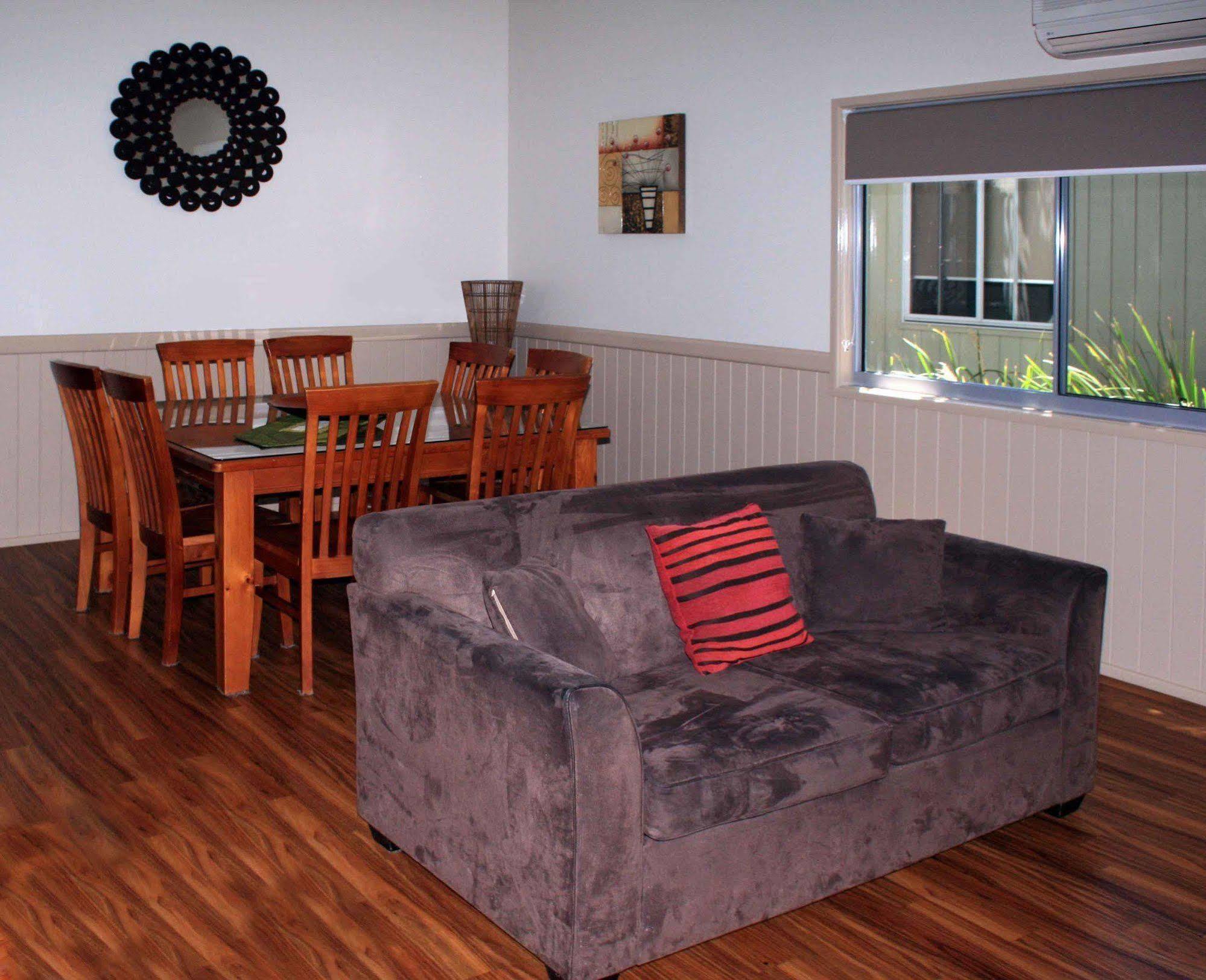 Fingal Bay Holiday Park ภายนอก รูปภาพ